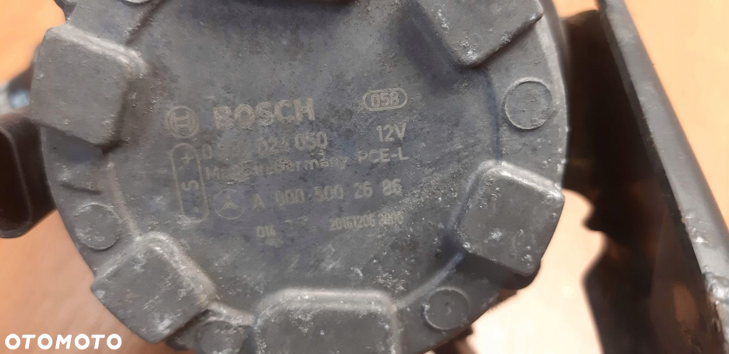 Mercedes E Klasa W213 pompa wody A0005002686 - 4