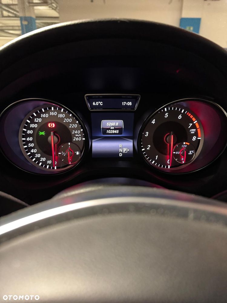 Mercedes-Benz CLA - 13