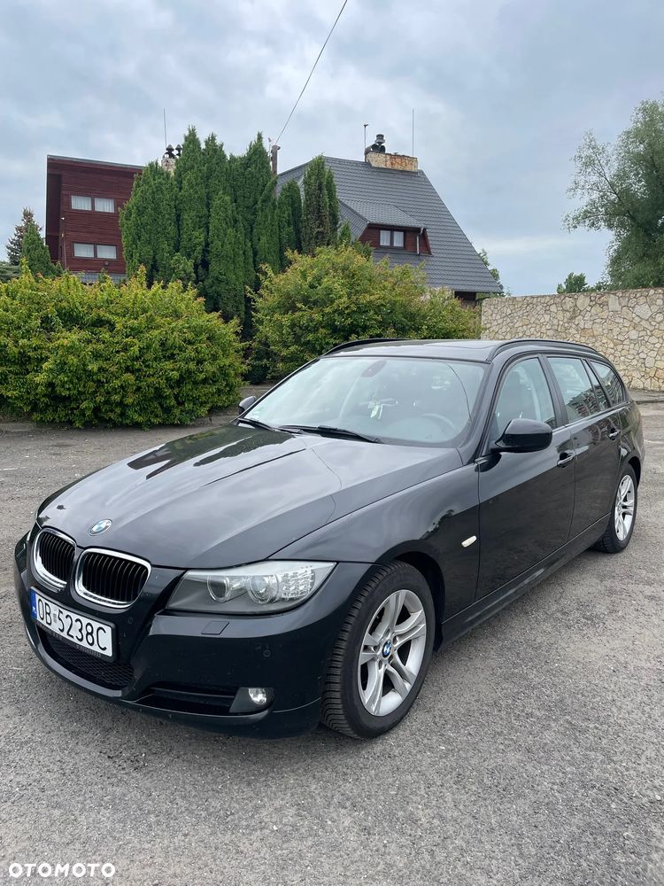 BMW Seria 3 318i Edition Exclusive - 1