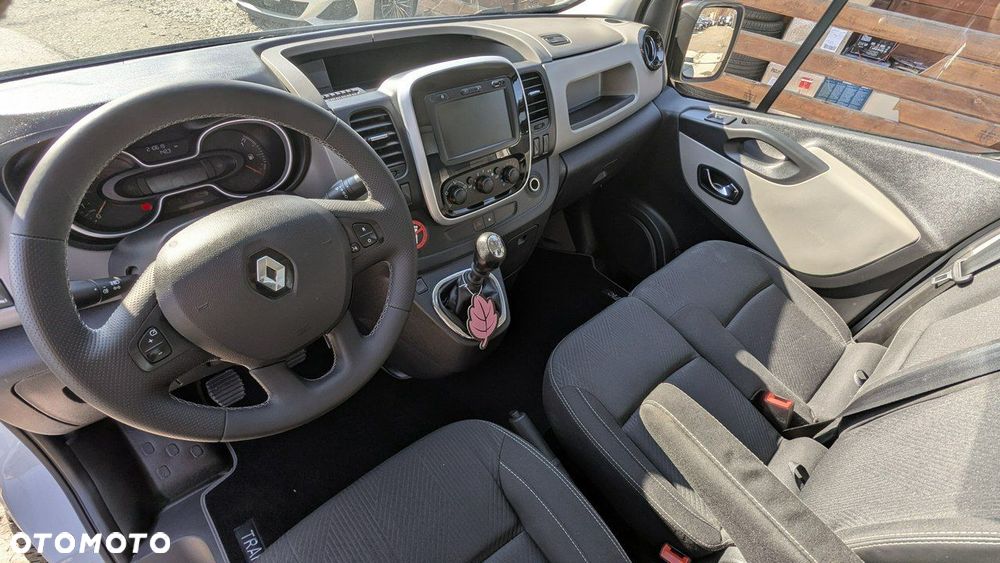 Renault Trafic - 15