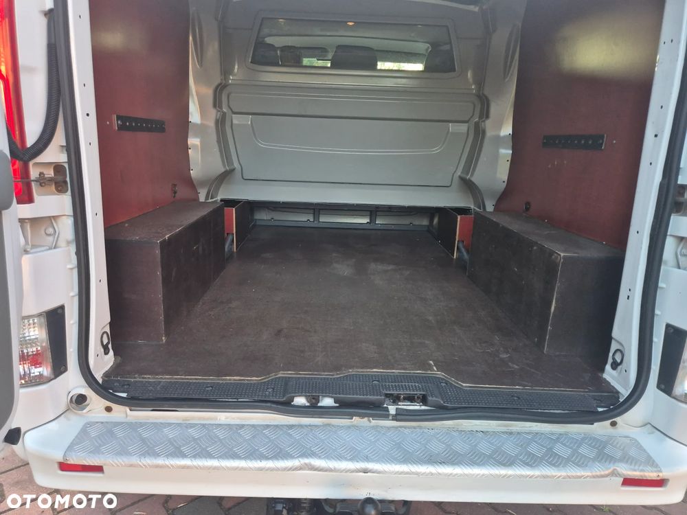 Renault Vivaro - 12