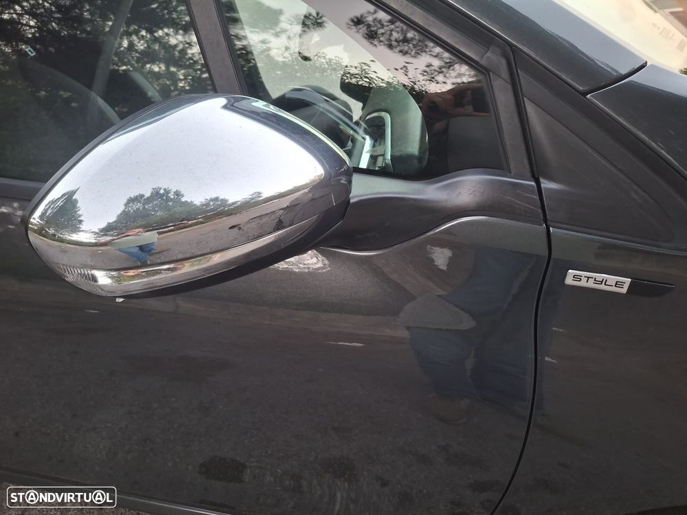 Peugeot 208 1.2 VTi SE Style - 21