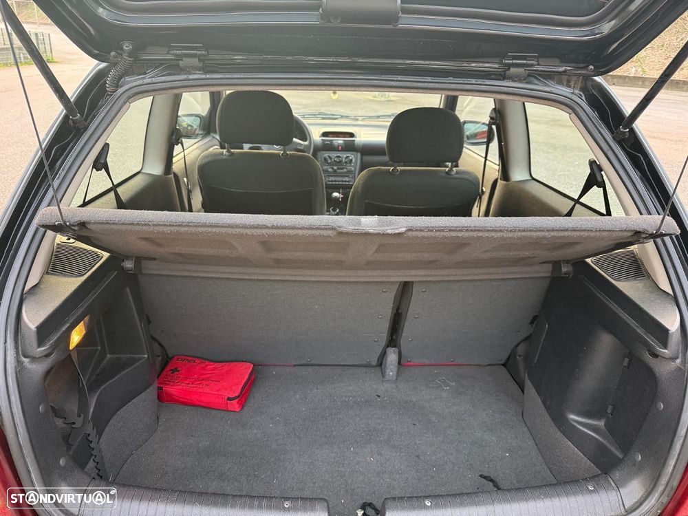 Opel Corsa 1.5 TD - 11