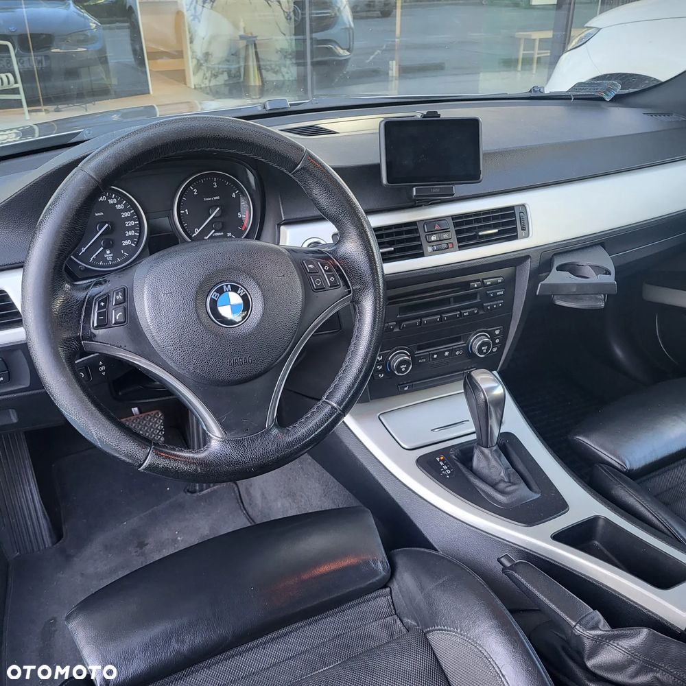 BMW Seria 3 320d DPF - 13