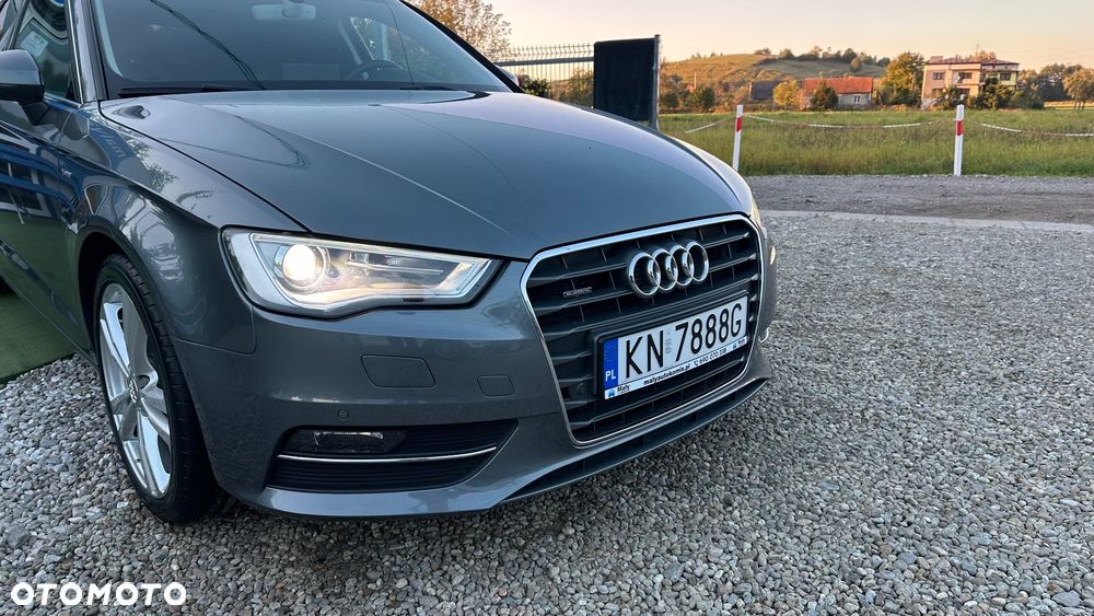 Audi A3 Sportback 2.0 TDI (clean diesel) quattro S tronic S line Sportpaket - 10