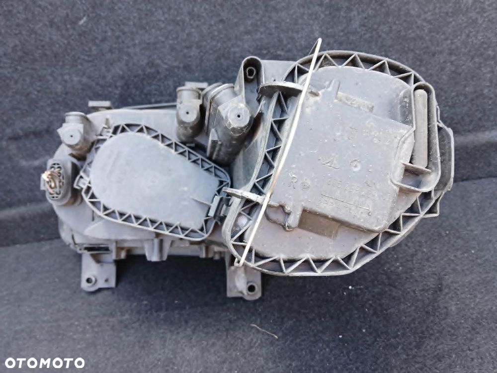 Volkswagen Touran Lampa przednia prawa - 5