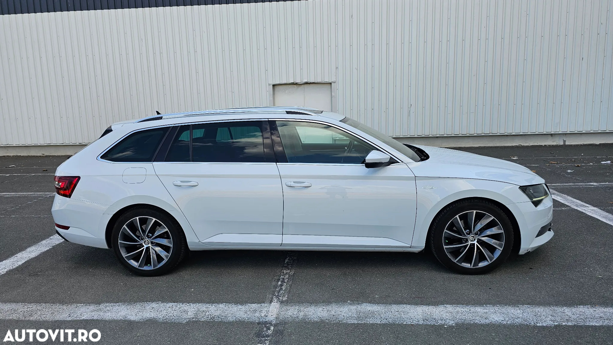 Skoda Superb 2.0 TDI DSG L&K - 3