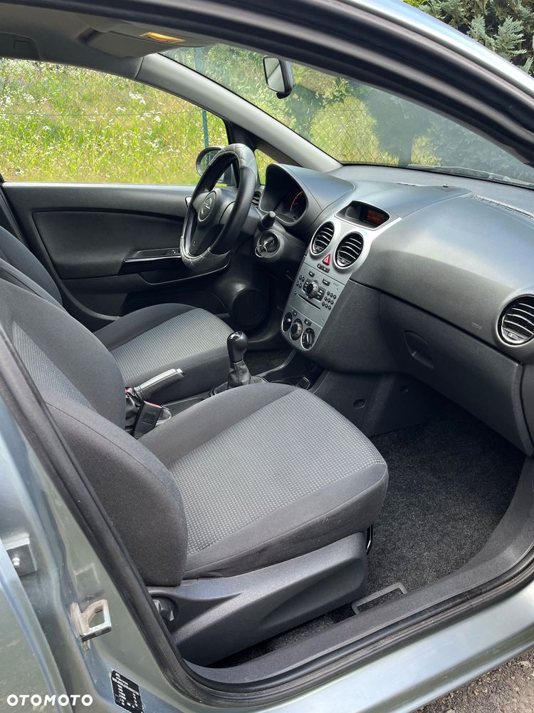 Opel Corsa - 12