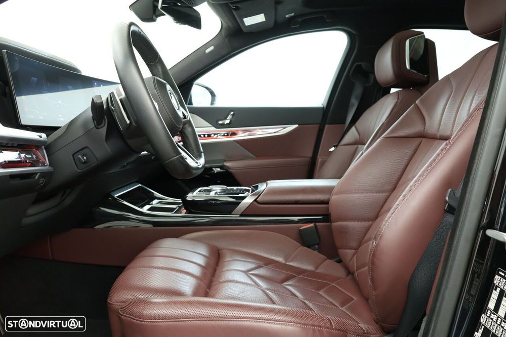 BMW I7 2023 photo 4