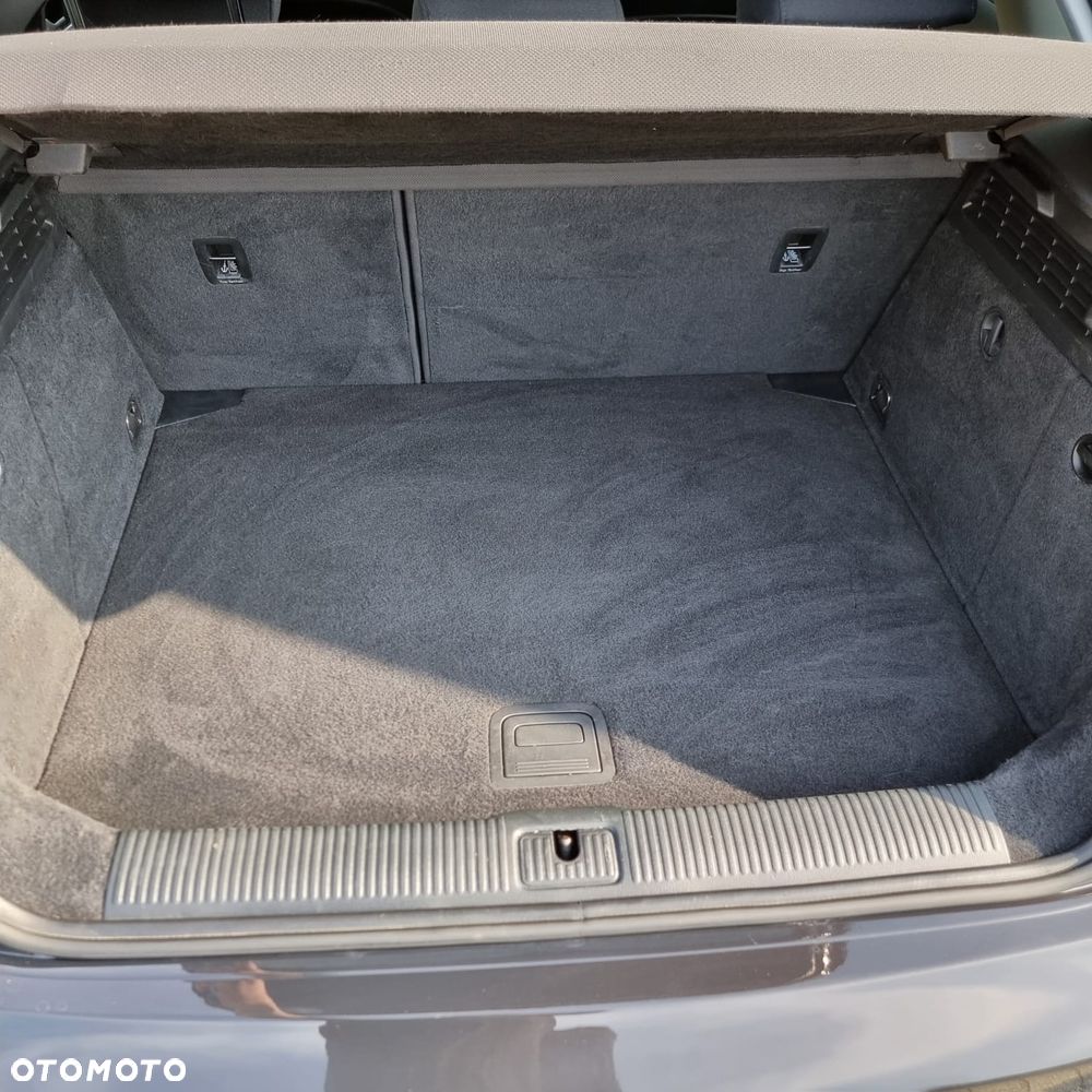 Audi A3 Sportback - 32