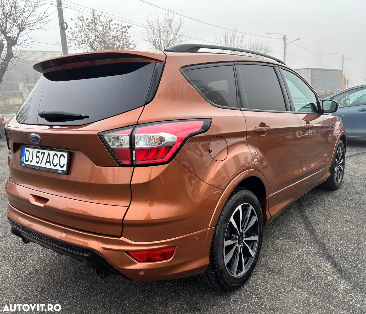 Ford Kuga 2.0 TDCi 4WD Powershift ST-Line - 7