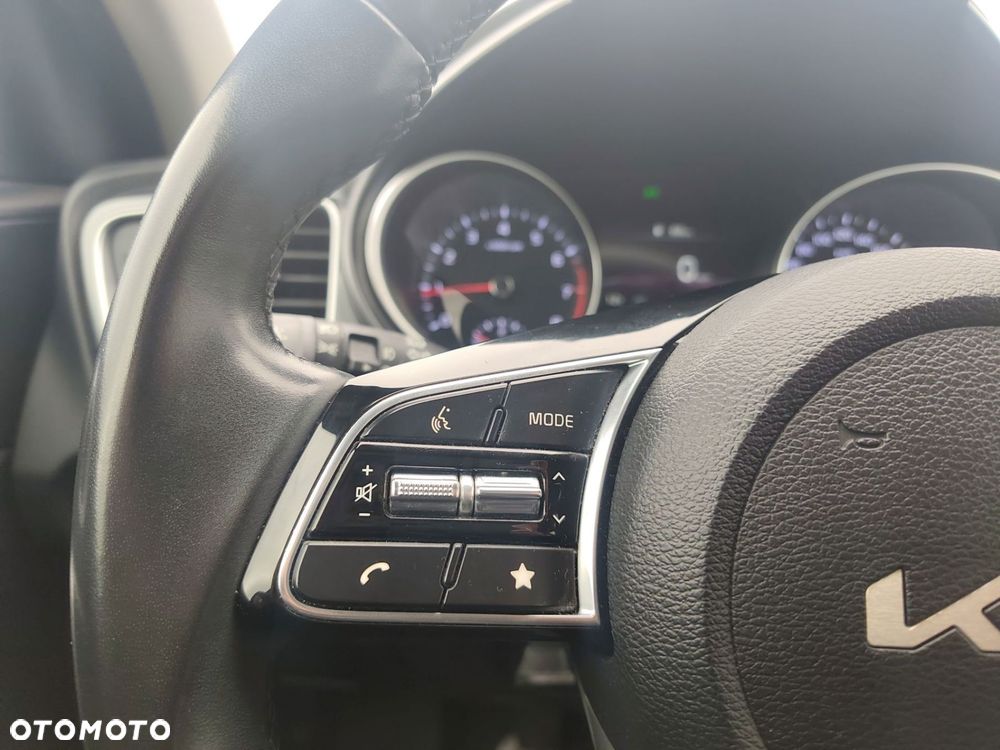 Kia XCeed 1.5 T-GDI M - 24
