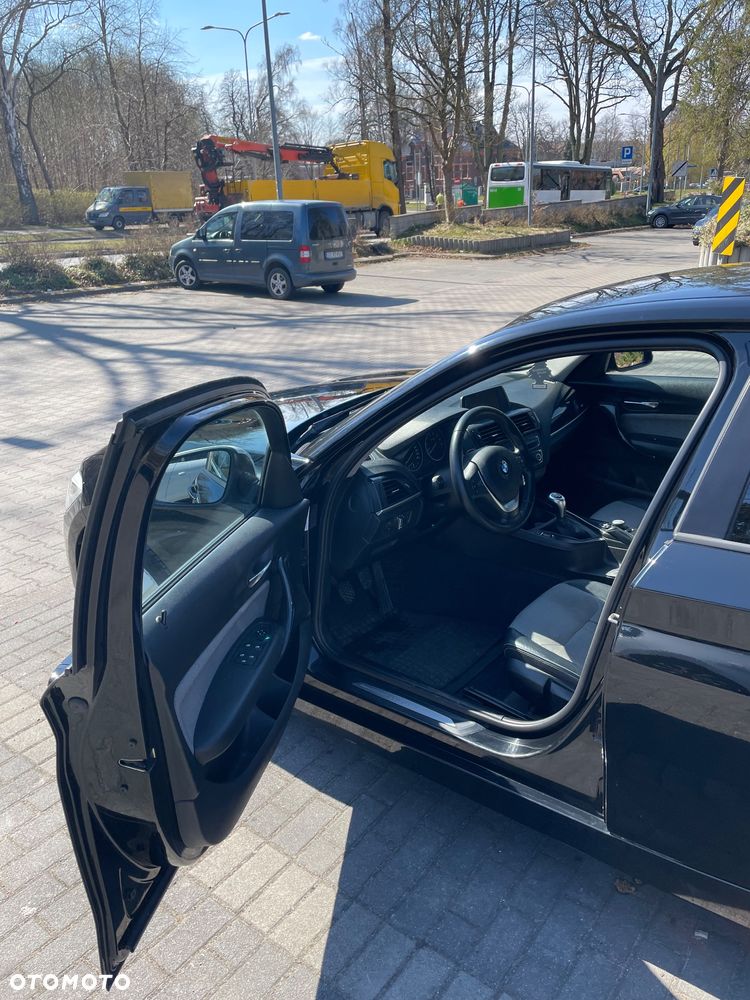 BMW Seria 1 116i - 8