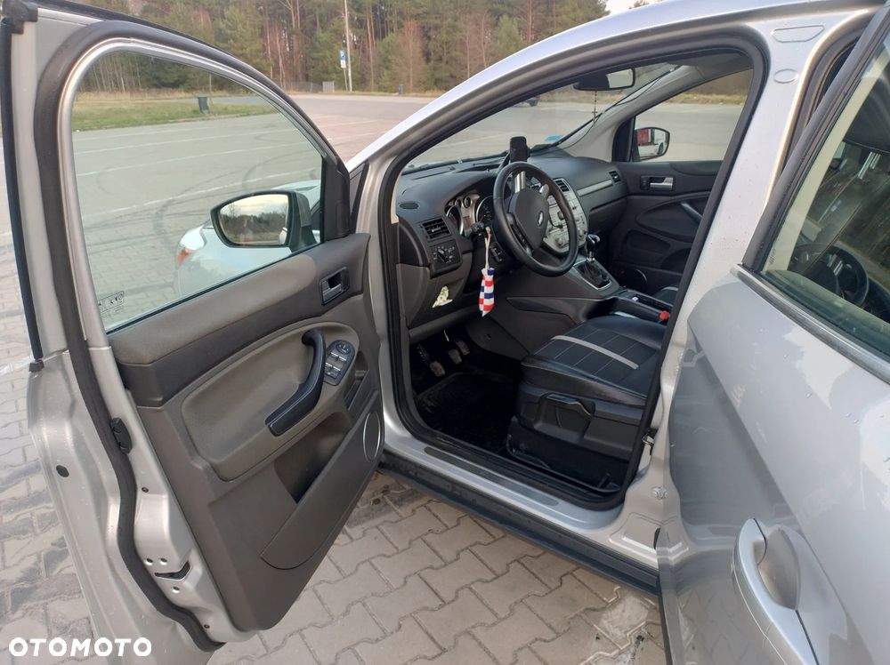 Ford Kuga 2.0 TDCi 4x4 Titanium - 14