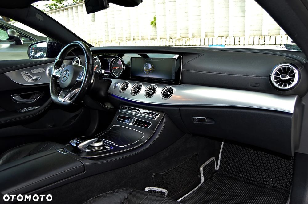 Mercedes-Benz Klasa E 220 d 4-Matic 9G-TRONIC - 11