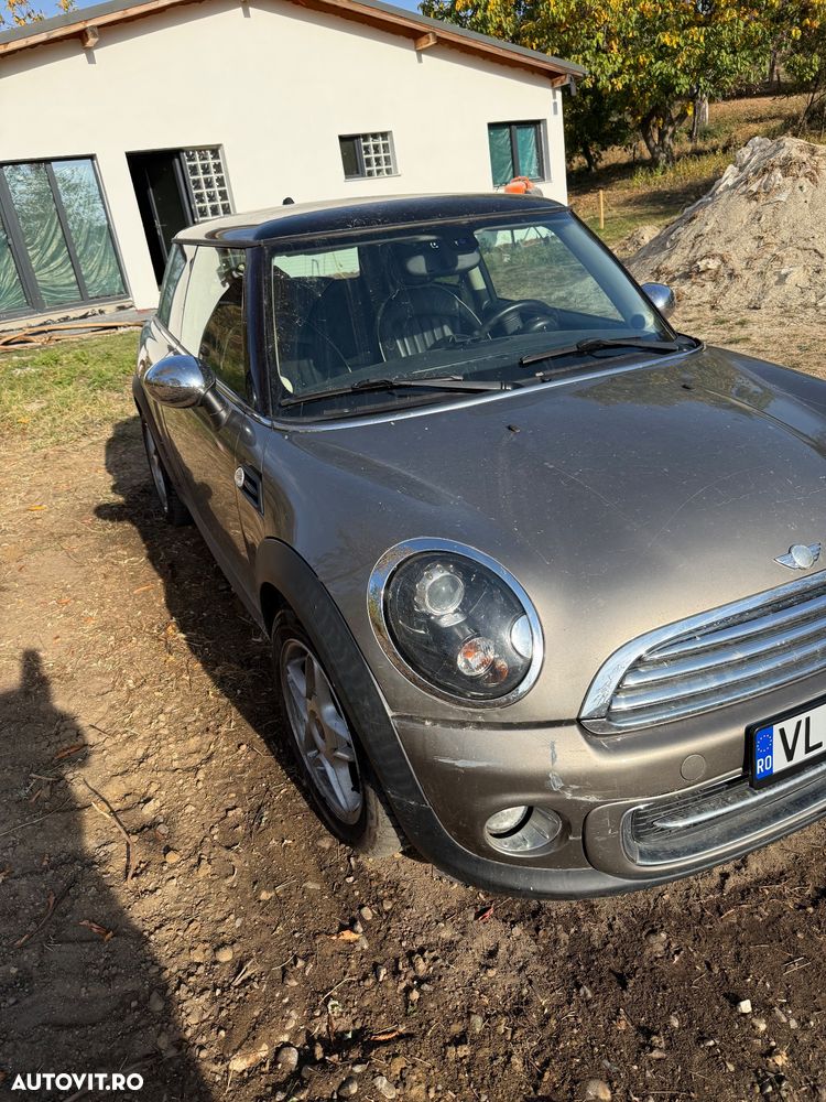 Mini Cooper Standard - 4