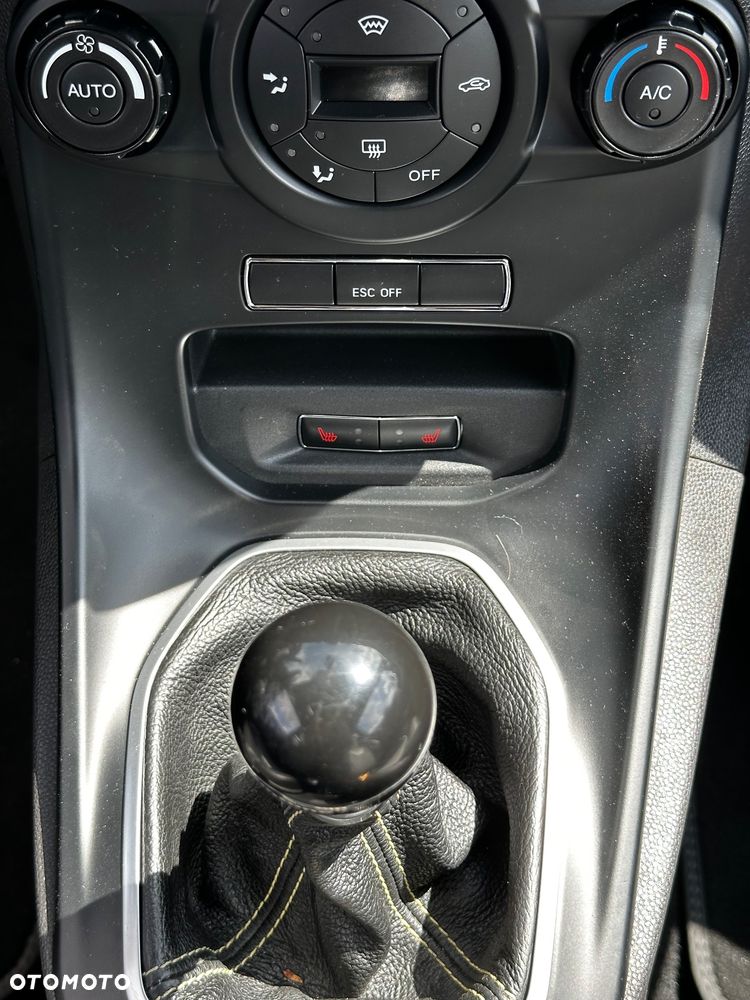 Ford Fiesta 1.6 EcoBoost mit Leder-Sport-Paket ST - 22