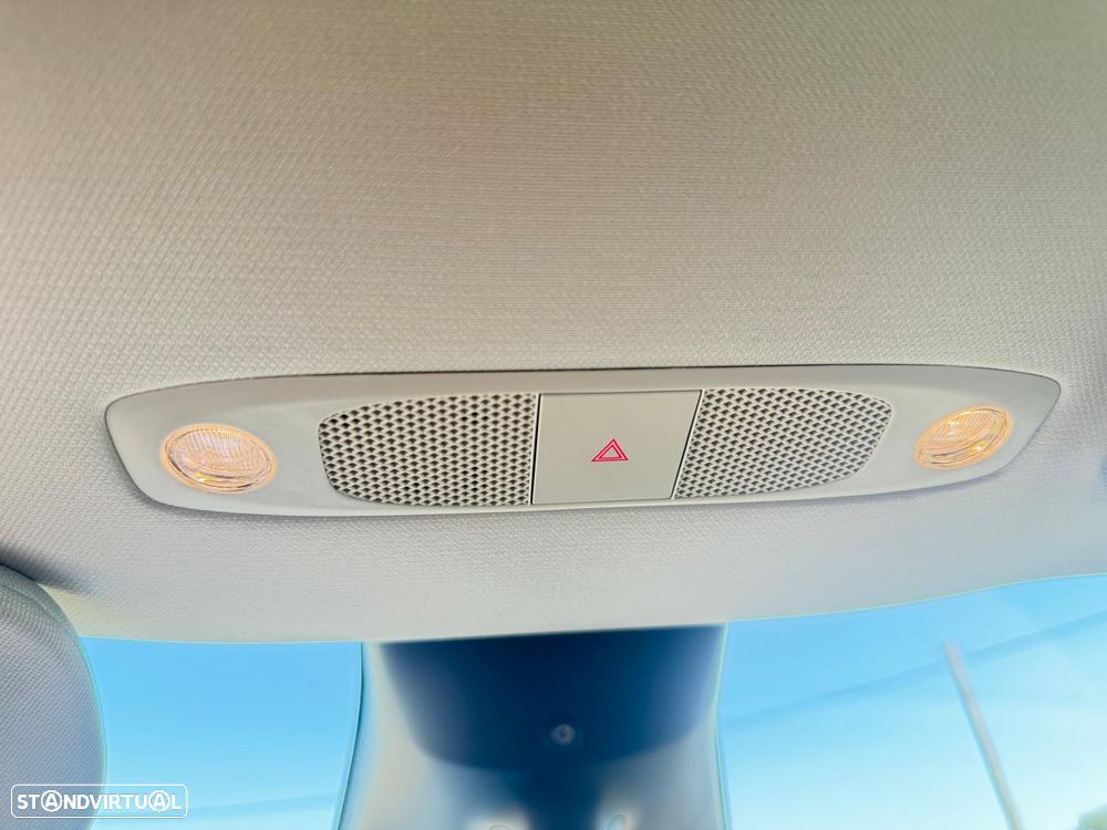 Tesla Model Y Long Range Dual Motor AWD - 34