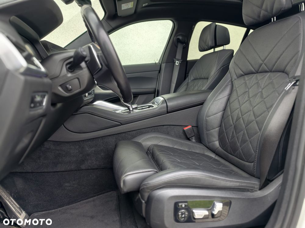 BMW X6 xDrive30d - 11
