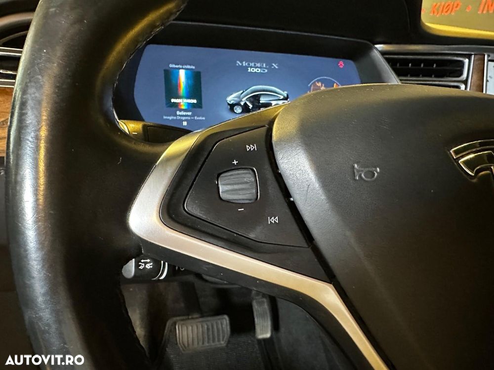 Tesla Model X Long Range - 26