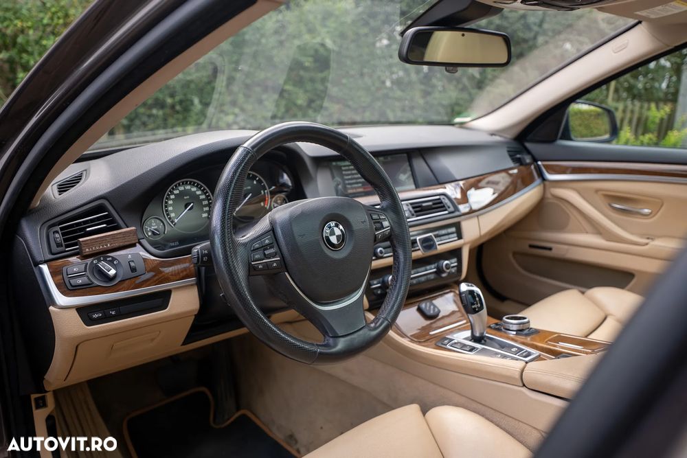 BMW Seria 5 525d xDrive Touring Aut. Luxury Line - 1