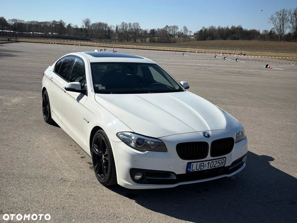 BMW Seria 5 528i xDrive Sport-Aut - 1