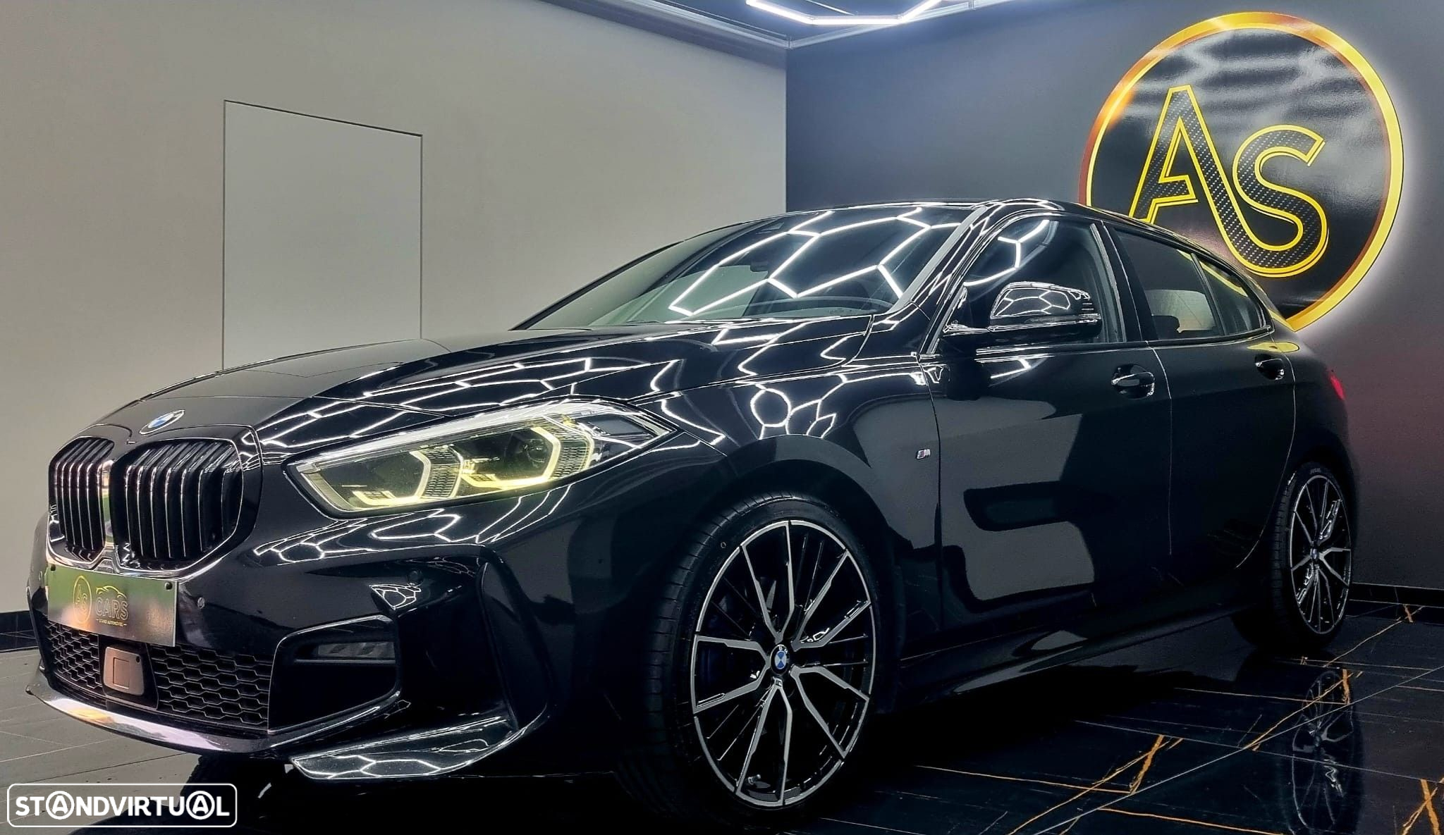 BMW 118 d Pack Desportivo M - 16