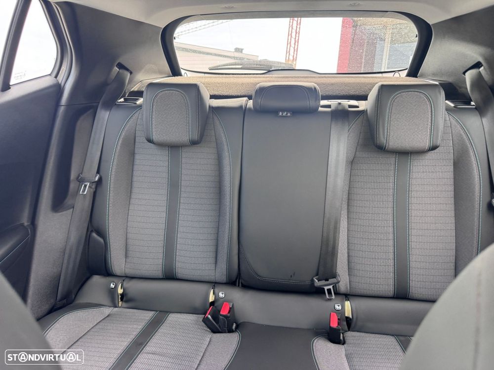Peugeot 2008 1.2 PureTech Allure EAT8 - 7