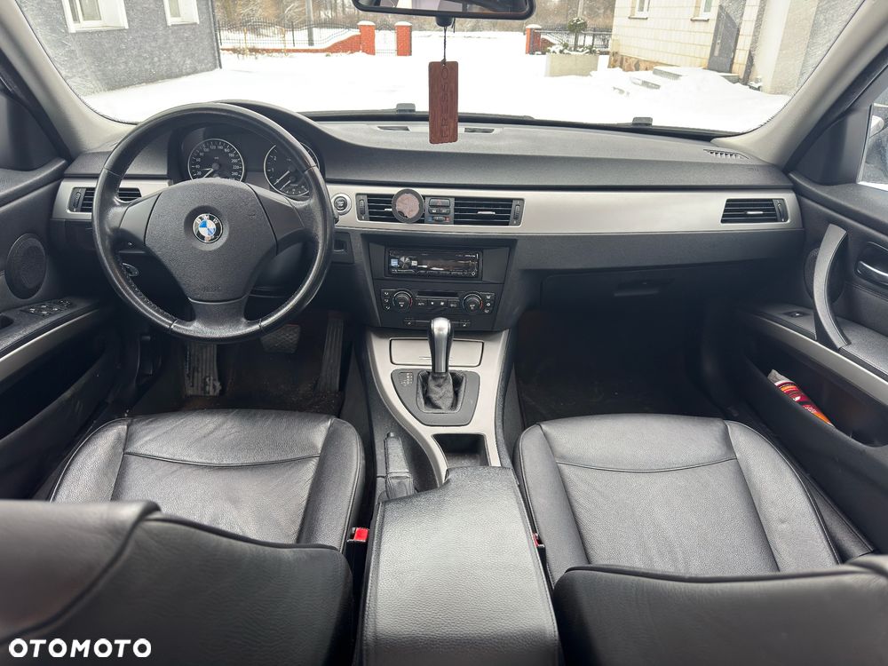 BMW Seria 3 325i - 7