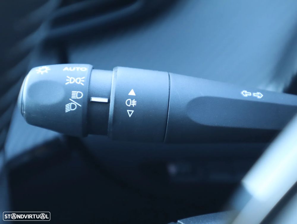 Peugeot 208 1.2 PureTech Active - 27