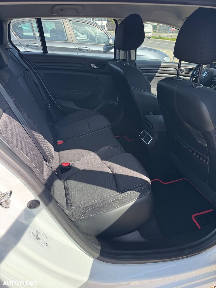 Renault Megane - 11