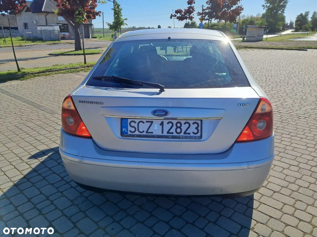 Ford Mondeo Turnier 2.0 TDCi Ghia - 10
