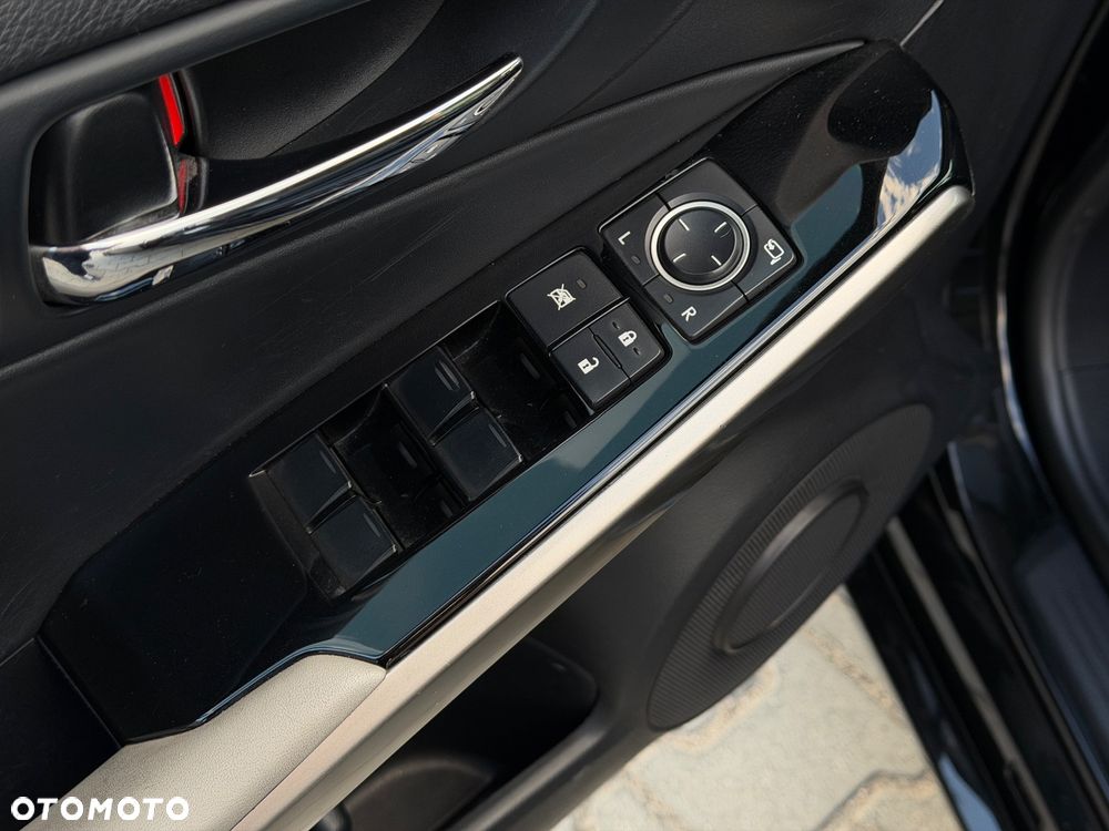 Lexus IS 300h Business Edition - 30