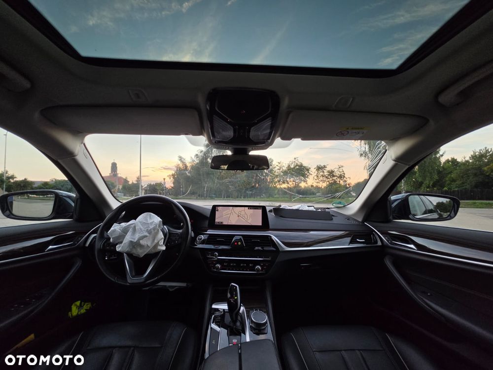 BMW Seria 5 520d xDrive Luxury Line - 14
