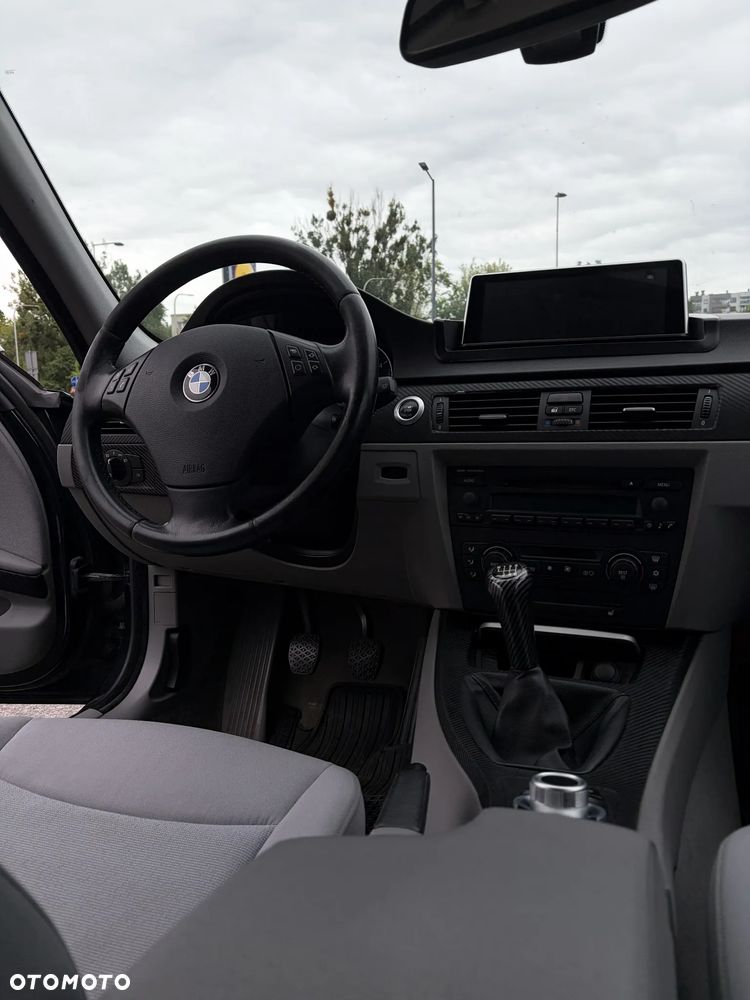 BMW Seria 3 320d - 13