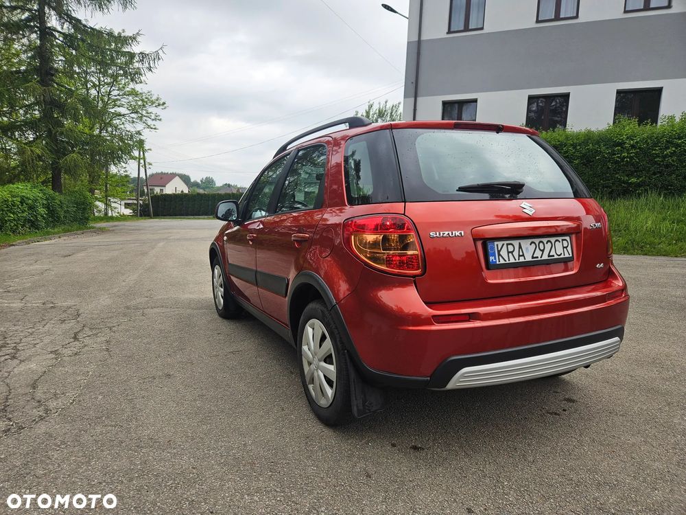 Suzuki SX4 1.9 DDiS DPF 4x4 Club - 2