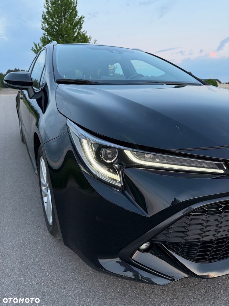 Toyota Corolla 1.8 Hybrid Club - 6