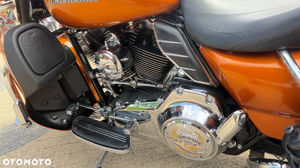 Harley-Davidson Touring Street Glide - 6