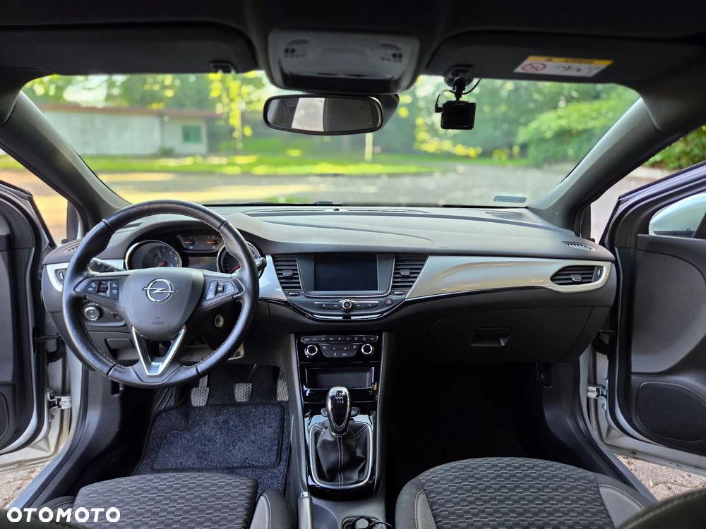 Opel Astra 1.2 T Business Elegance S&S - 10