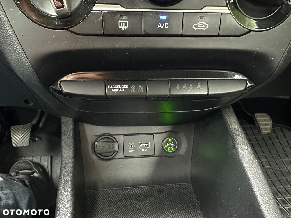 Hyundai i20 1.2 BlueDrive Classic + - 13