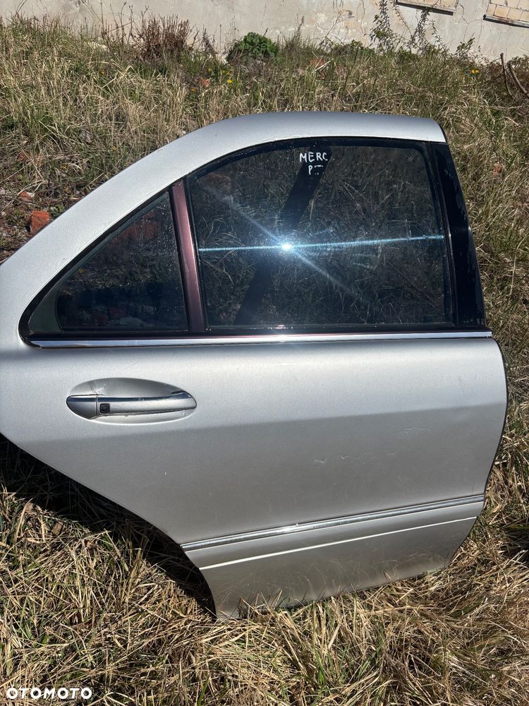 Mercedes Benz S-klasa w220  drzwi  prawy tył