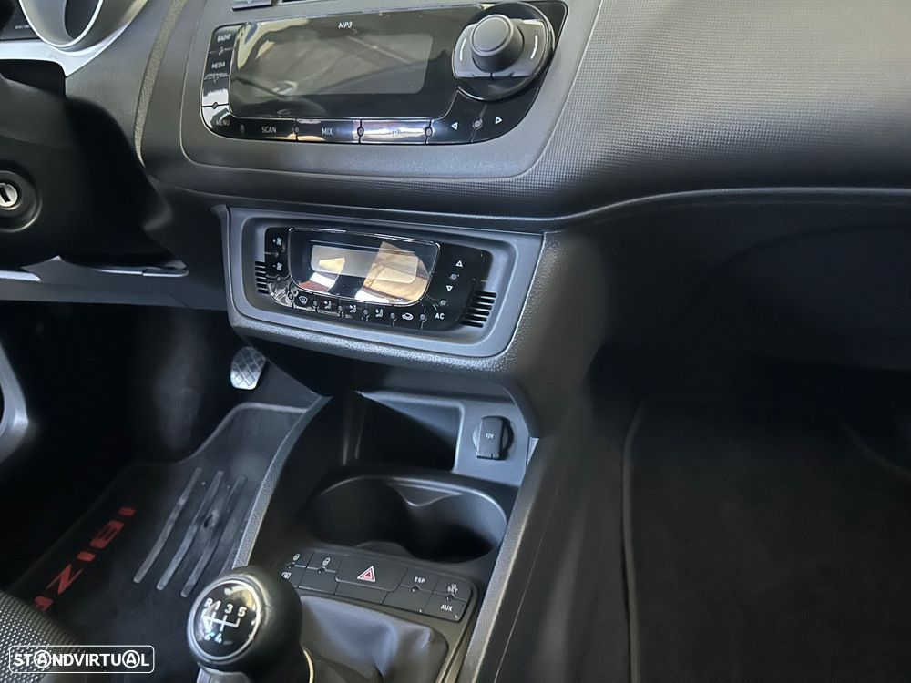 SEAT Ibiza 1.6 TDI Sport DPF - 17
