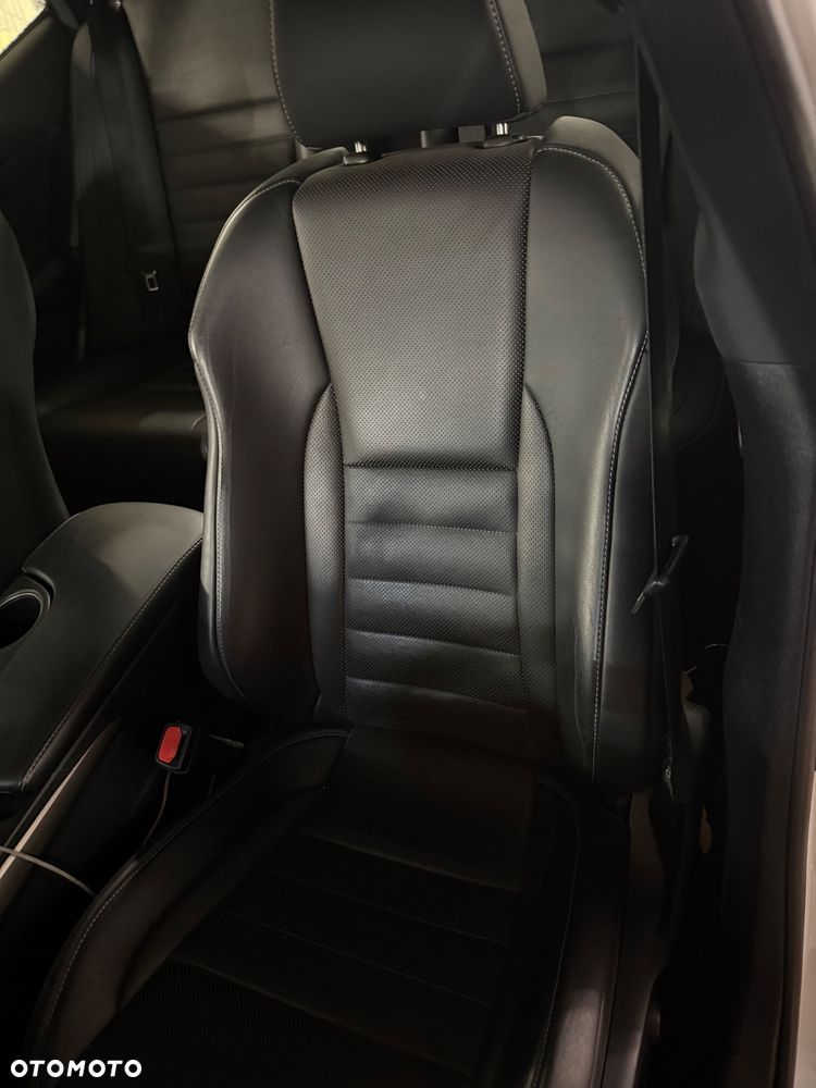 Lexus IS 300h F Sport - 10