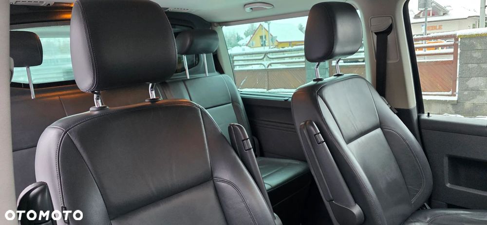 Volkswagen Caravelle - 11