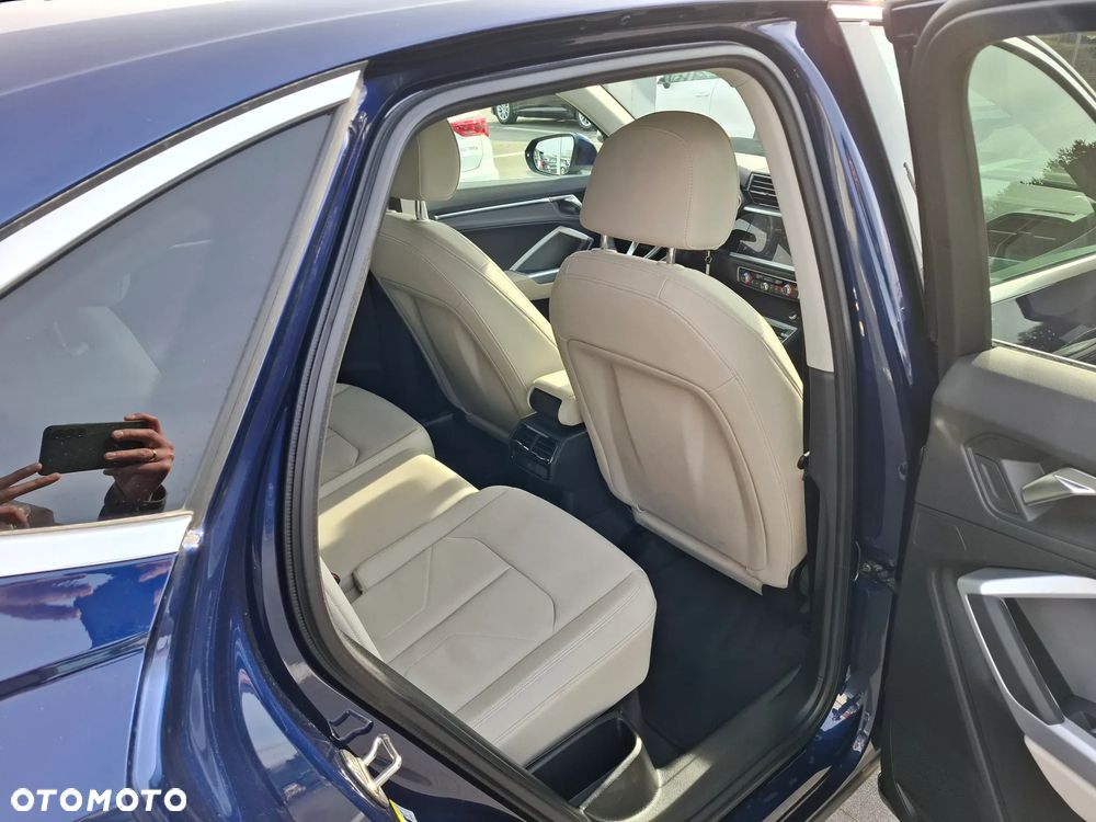 Audi Q3 35 TFSI S tronic - 7