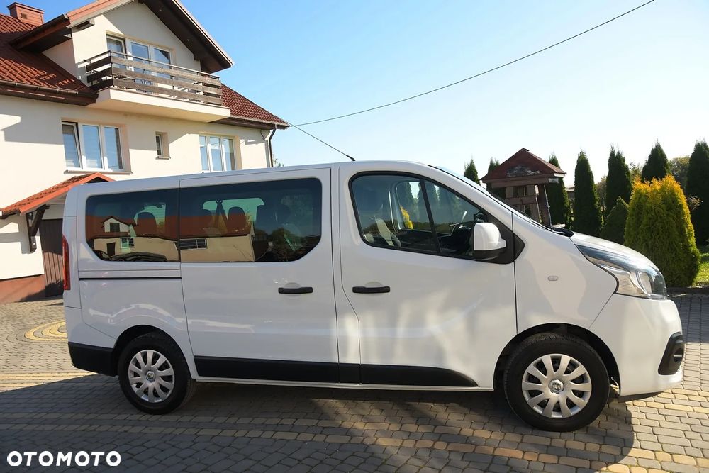 Renault Trafic - 12