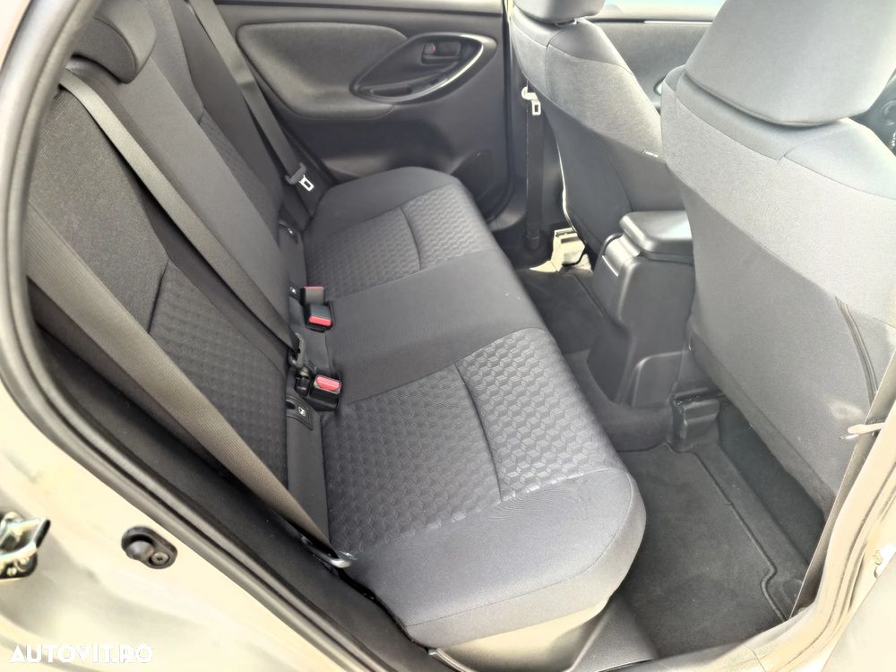 Toyota Yaris 1.5 VVT-i HSD Dynamic - 16