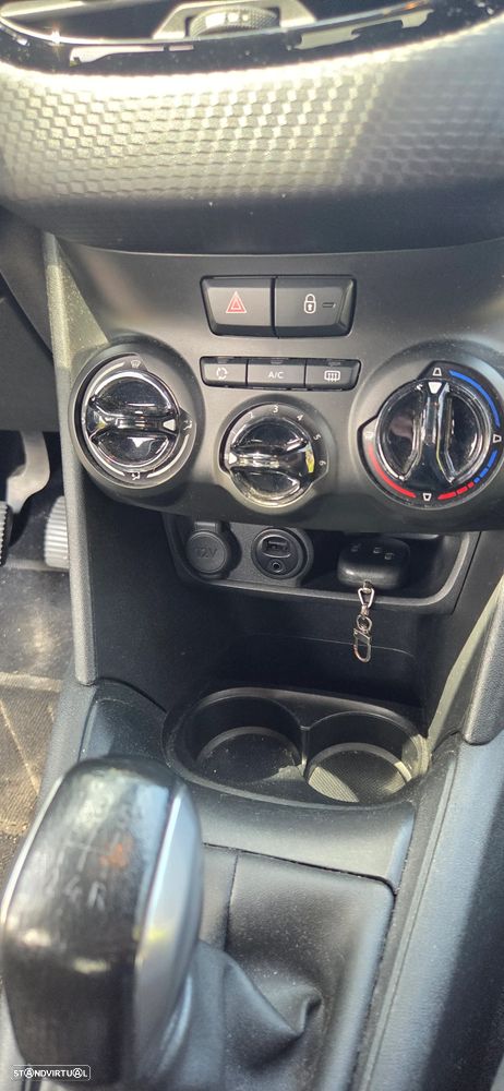 Peugeot 208 1.2 PureTech Style - 22