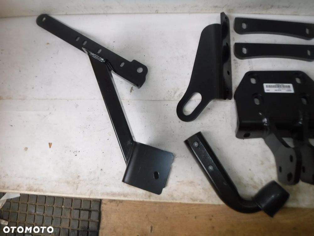 TOYOTA LAND CRUISER J150 hak holowniczy nowy oryginał - 11