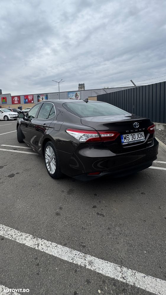 Toyota Camry - 3
